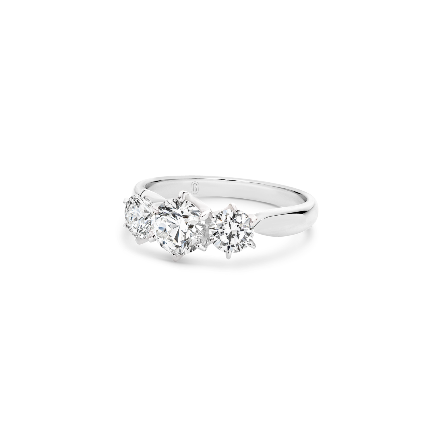 ALEXANDRA - Round Brilliant Cut Diamond Trilogy Ring