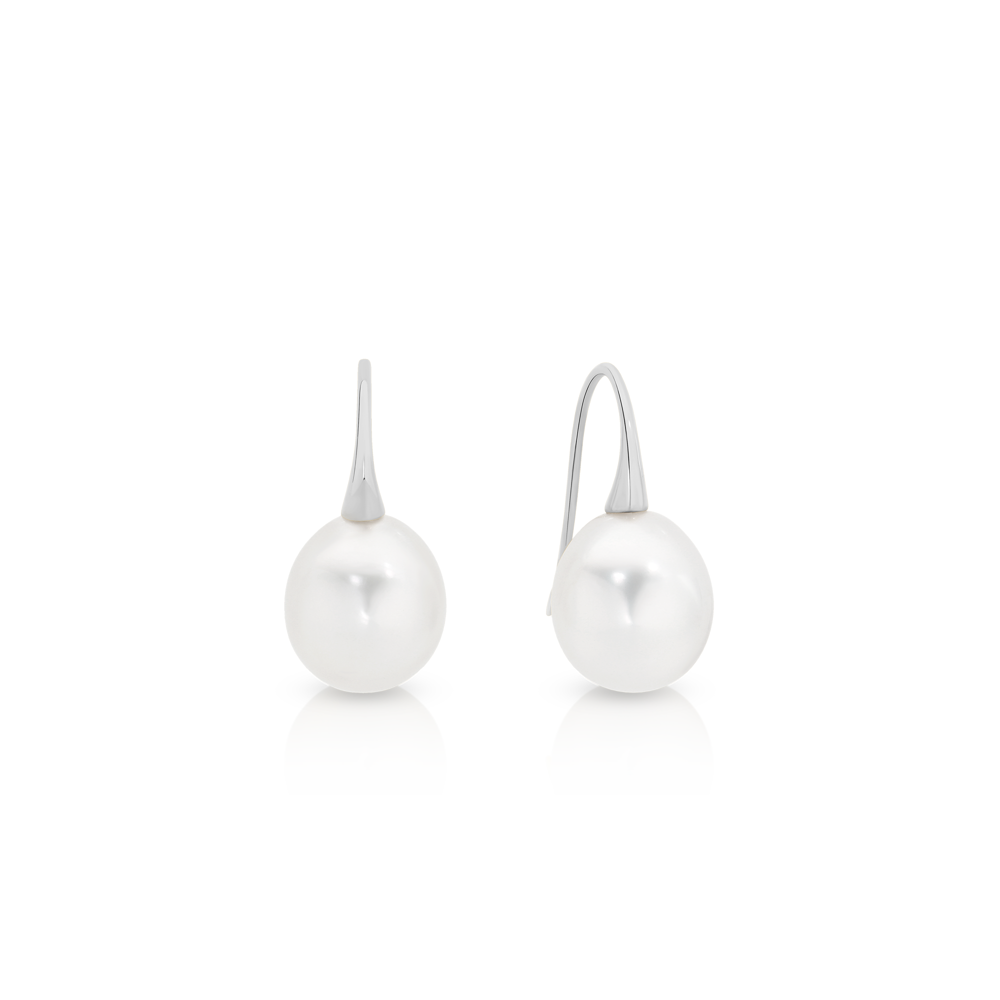 CLASSIC FRENCH HOOK SOUTH SEA PEARL