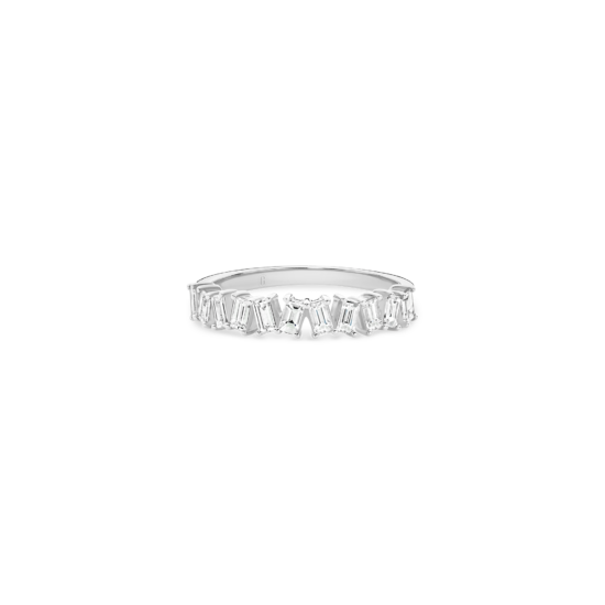 SLANTED BAGUETTE DIAMOND BAND